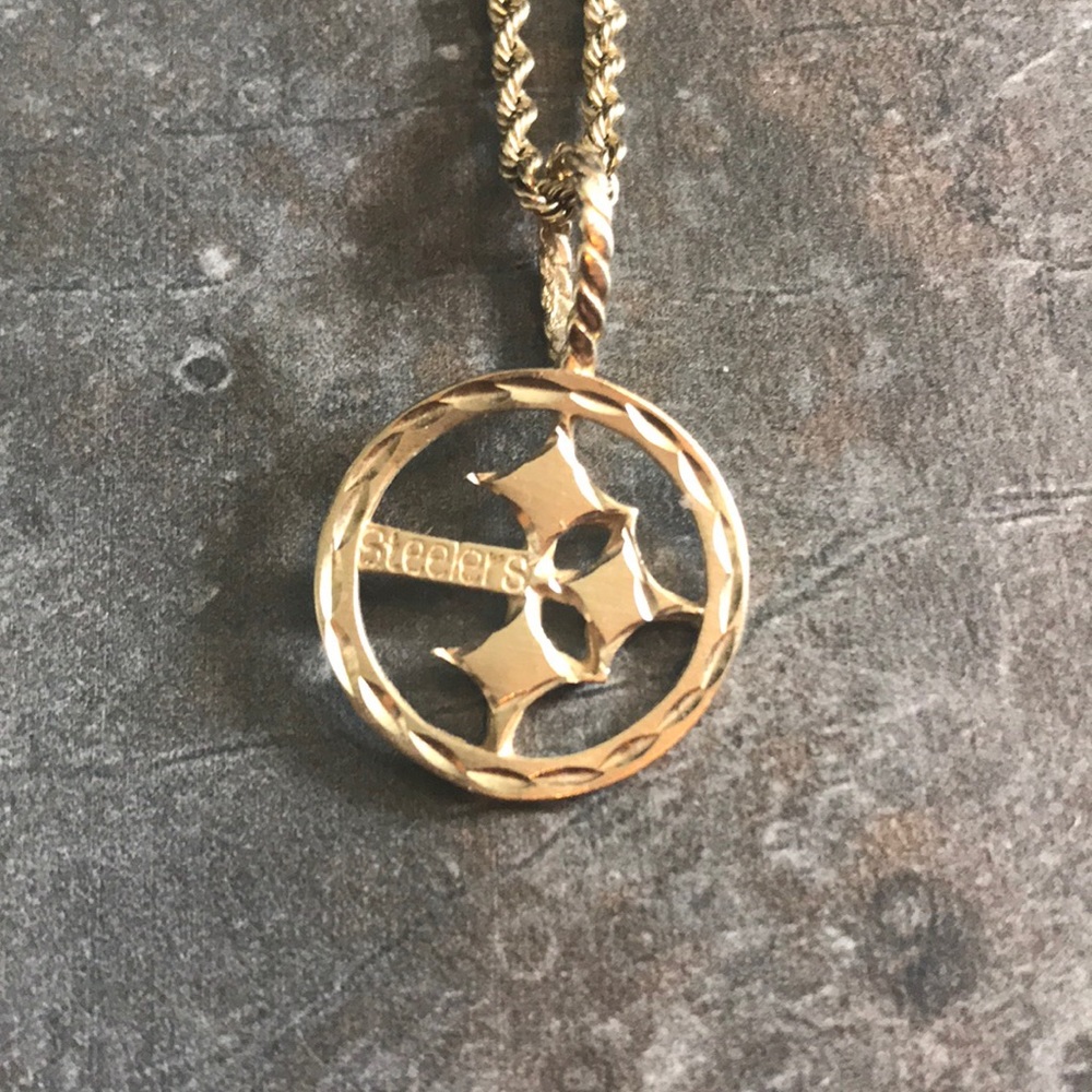 🖤14 K GOLD STEELERS NECKLACE💛